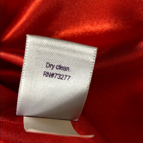 Jennifer Lopez Red Blazer tuxedo jacket - Picture 12 of 15